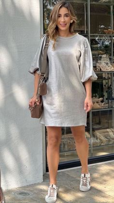 Cotton Short Dresses, Modest Casual Outfits, Moda Chic, Summer Fashion Dresses, Fashionista Clothes, Classy Casual Outfits, Stylish Clothes For Women, Stylish Dress Designs, Simple Trendy Outfits