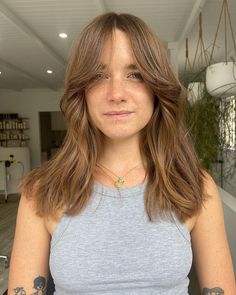 24 Medium-Length Hairstyles With Layers For Ultimate Volume Boost Type 1b Hair, Internal Layers, Medium Long Haircuts, Edgy Haircuts, Fall Hair Cuts, Face Cut