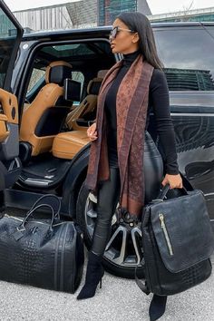 Shop Alligator Skin Luggage Set With 30% OFF Your First Order. Luxury Luggage Sets, 2024 Lifestyle, Düşes Kate, Luxury Luggage, Scarf Outfit, Video Shoot, Luggage Sets, Jeep Life, Fall Fashion Outfits