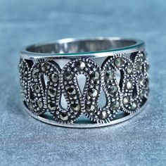 Size 8.75, vintage southwestern Sterling 925 silver handmade ring, band with marcasite, stamped 925 Savannah Ga, Ring Band, Unique Necklaces, Handmade Ring, Handmade Silver, Band Rings, 925 Silver, Jewelry Rings, Etsy Gift Card