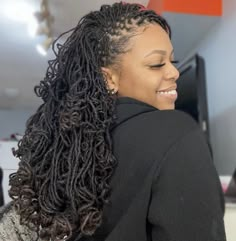 Middle Hair Cut, Mid Length Haircuts For Women, Long Sisterlocks, Sisterlocks Hairstyles, Mid Length Haircuts, Micro Braids Hairstyles