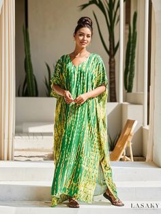 Lasaky - Womens Plus Size Boho Cover Up Dress - Tie Dye Striped V-Neck with Bat Sleeves and Split Design - Ideal for the Beach Green V-neck Maxi Dress For Beach Cover-up, Green V-neck Kaftan For Beachwear, Green V-neck Maxi Dress For Vacation, Green V-neck Kaftan For Vacation, Green V-neck Kaftan For Spring, Green V-neck Maxi Dress Beach Cover-up, Green V-neck Maxi Dress For Beach, V-neck Green Kaftan For Vacation, Green V-neck Kaftan For Summer