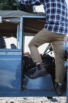 Something for everyone. Our most popular styles—tried, tested and approved by Blundstone wearers everywhere. Levis 501 Mens Outfit, Men’s Blundstones Outfit, Fall Blundstone Outfits, Blundstone Fits