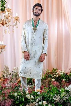 Shop for Mahima Mahajan Green Satin Organza Leon Sequin Embroidered Kurta Set for Men Online at Aza Fashions Mahima Mahajan, Color Jade, Kurta Set For Men, Sequin Embroidery, Kurta With Pants, Sequins Embroidery, Green Satin, Kurta Set, Blouse Styles