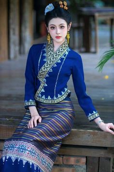 Myanmar Dress Design, Traditional Dress, Traditional Dresses, Dress Design, Myanmar, I Dress