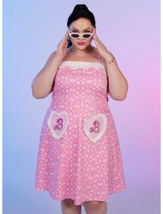 Barbie Heart Retro Sweetheart Dress Plus Size Plus Size Barbie, Heart Retro, Barbie Look, Plus Size Hot, Pumpkin Dress, Hot Topic Dresses, Girls Crop Tops, Tall Hoodies, Girls Cardigan