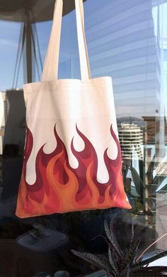 Aesthetic Bag Painting, Cool Bag Design, Painting On School Bag, School Bag Painting Ideas, Design Totebag Aesthetic, Tote Bag Art Painting, Design For Tote Bag, Tote Bags Painting