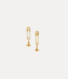 The safety pin motif is an essential part of the house’s iconography, evoking Vivienne’s signature punk aesthetic. The silhouette of this season's Safety Pin earrings revive the motif, complete with a classic dangle orb to finish - synonymous with Vivienne's vision of launching tradition into the future. Gold Vivienne Westwood, Vivienne Westwood Earrings, Pearl Pendant Earrings, Punk Aesthetic, Pin Earrings, Safety Pin Earrings, Earrings Aesthetic, Punk Inspiration, Luxury Earrings