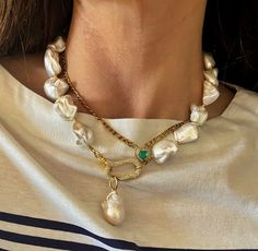 Locker Necklace, Shell Beads Necklace, Pearls Wedding, Chunky Pearls, Necklace Chunky, Beading Ideas, Summer Necklace, Minimal Jewelry, Funky Jewelry