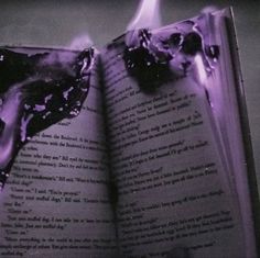 agatha harkness Dark Lavender Aesthetic, Purple Witch Aesthetic, Purple Academia, Hawke Dragon Age, Rose Lalonde, Purple Gothic, Violet Aesthetic, Yennefer Of Vengerberg