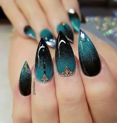 Fall Nails Designs, Unghie Sfumate, Witchy Nails, Stiletto Nail Art, Nails Stiletto, Gothic Nails, Cute Nails For Fall, Goth Nails, Nail Design Inspiration