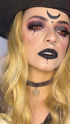 Halloween Photoshoot, Diy Halloween Costumes, Diy Costumes, Halloween Makeup, Makeup Artist, Halloween Face, Face Makeup, Halloween Face Makeup