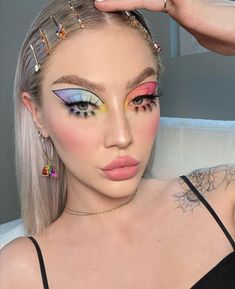 Pride Festival Makeup, Makeup Ideas Aesthetic, 3 Aesthetic, Eye Makeup Images, App Filter, Makeup Pics, Makeup Images, Pride Makeup, Simple Eye