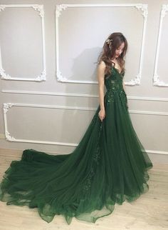 Prom Dresses Under 100 Rok Tile, Sheer Prom Dress, Green Wedding Dresses, Beaded Formal Dress, Formal Dresses Gowns, Prom Dress Inspiration, Cute Prom Dresses, Backless Prom Dresses, Pretty Prom Dresses