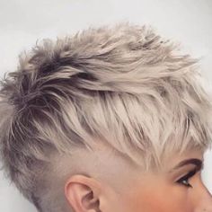 Short Punk Hair, Short Spiked Hair, Funky Hair, Haircut Inspo, Spiked Hair, Messy Short Hair