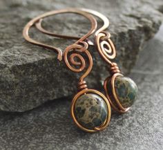 Wrapped swirls with round moss green impression jasper solid copper earrings $22 by Ingo designs on Etsy. Check out that wrap work. Homemade Jewelry, Wire Earrings