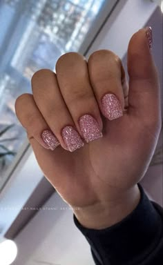 Short Square Glitter Nails, Sparkly Short Nails, Euphoria Nails, New Years Nail Designs, December Nails, Spring Acrylic Nails, Cute Spring Nails, Work Nails, Nail Art Designs Videos