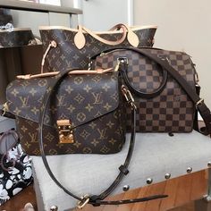 #Louis #Vuitton #Handbags My#fashion style,2019 New LV Collection for Louis Vuitton. Purse List, Lv Handbags Monogram, Lv Metis, My Fashion Style, Pochette Louis Vuitton, Monogram Handbags, Louis Vuitton Pochette Metis