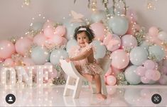 1 Year Fairy Photoshoot, 1st Birthday Photo Backdrop, Cakesmash Photoshoot Themes, Cake Smash Girl Theme, Smash Cake Photoshoot Ideas, Baby Girl Cake Smash Theme, One Year Old Photoshoot Studio, Cake Smash Theme Ideas