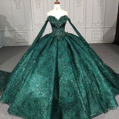 Dark Green Ball Gown Princess, Ball Gowns Green, Emerald Green Ballgown, Emerald Green Quince Dress, Dark Green Quinceanera Dresses, Dark Green Ball Gown, Emerald Green Ball Gown, Emerald Green Quinceanera Dresses, Sparkly Ball Gown