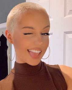 Bald Hair Women, Shave Head Women, Blonde Shaved Hair, Blonde Shaved Head, Shaved Hair Girl, Shaved Blonde Hair, Blonde Buzzcut Woman, Shaved Hair Designs For Women, Bald Women Aesthetic