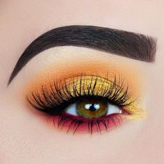 Say goodbye to boring eye makeup and hello to these 100+ stunning eye makeup ideas! Make Up Diy, Makeup Zombie, Yellow Eye Makeup, Summer Makeup Trends, Make Up Designs, Fall Makeup Tutorial, Drag Make-up, Yellow Eyeshadow