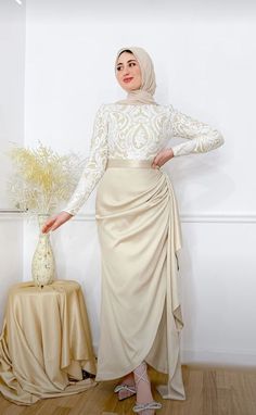 Soiree Outfits, Desert Colors, Draping Fashion, Hijab Style Casual, Hijabi Outfits Casual, Muslimah Fashion Outfits, Hijabi Outfits