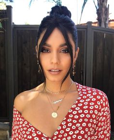 Vanessa Hudgens Hair, Estilo Vanessa Hudgens, Trendy We Fryzurach, Fringe Hairstyles, Vanessa Hudgens, Party Hairstyles, Perfect Hair, Trendy Hairstyles