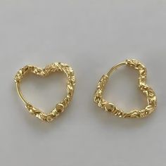 Gold heart hoop earrings #heartjewellery Vintage Stud Earrings, Wedding Bride Jewelry, Y2k Jewelry, Heart Hoop Earrings, Trendy Fashion Jewelry, Dope Jewelry, Jewelry Lookbook, Style Korean