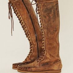 Good Condition However Small Rip Around The Top Of The Foot. They Were Actually Delivered Like That But I Was Studying Abroad When I Bought Them So They Never Replaced Them (Customs Fees) I Will Attach An Actual Picture Of The Boots Studying Abroad, Free People Shoes, Tall Boots, Lace Up Boots, Shoe Laces, Free People, Size 7, Lace Up, Women Shoes