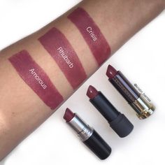 My favorite plum-rose lipstick shades! On Blonde is Beauty. Blondeisbeauty.com Mac Amorous Lipstick, Plum Lipstick Makeup, Autumn Lipstick, Lipstick Guide, Mac Lipstick Shades, Plum Lipstick, Makeup Shopping, Kylie Makeup