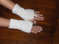 Snow White Fingerless crochet Texting Gloves. Handmade Arm Warmers Fingerless Mittens Wrist Warmer. Victorian Boho, Texting Gloves, Gloves Design, Bridal Gloves, Crochet Fingerless Gloves, Stitch Crochet, Crochet Gloves, Eyes Closed, Fingerless Mittens