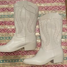 New With Tags Madden Girl Tall Cowboy Boots White Detailed Design White Sole Pull On Loose Calf Fit Size 7.5 Wide Calf Closed Toe Boots For Spring, Wide Calf Spring Boots With Round Toe, Spring Wide Calf Boots With Round Toe, Spring Wide Calf Round-toed Boots, Cowboy Boots White, Tall Cowboy Boots, White Cowboy Boots, Boots White, Cute Nike Shoes