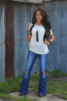 Plus Size Western Wear, Comfy Jeans Outfit, Flare Jeans Outfit, Wilde Westen, Jeans Outfits, Outfit Jeans, Country Outfits, Flared Jeans