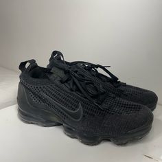 - Black Nike Vapormax Shoes - Size 6.5 M / 8.5 W - Only Used A Few Times - Like New Condition! - I Don’t Have The Box For Them Nike Vapormax Shoes, Nike Shoes Black, Nike Vapormax Flyknit, Pretty Sneakers, Black Nike Shoes, Nike Vapormax, Vapormax Flyknit, Black Nike, Shoes Black