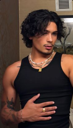 Latino Beard Styles, Short Black Curly Hair Men, Mixed Male Face Claims, Spanish Guy Aesthetic, Cute Haircuts For Men, Male Face Poses, Mexican Character Art, Facial Hair Aesthetic, Feminine Male Face