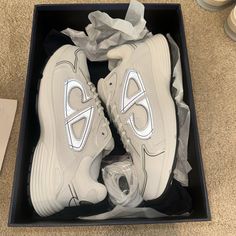 Never Worn Size 43 Sneaker Concept, Dior B30, Guys Fashion Casual, Guys Fashion, Men Dior, Swag Shoes, Dior Shoes, Sneaker Collection, Clothes Collection