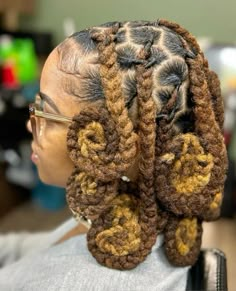 #msnhe #mississippinaturalhairexpo #mississippi #naturalhair #naturalhairstyles #locstyles #locs #locstylesforwomen #blackhairstyles Locs And Undercut, Curly Loc Updo Styles, Locs Inspiration, Short Dreadlocks, Dreadlocks Styles, Short Dreadlocks Styles, Dreads Styles For Women, Hair Expo, Locs Styles