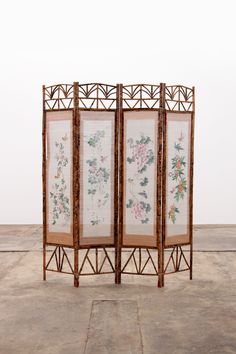 Vintage Oosters kamerscherm Bamboe met stof,1960 Wicker Room Divider Folding Screens, Room Divider Screen Vintage, Vibrant Fabric, Bamboo Room Divider, Vintage Bank, Beautiful Flower Drawings, Folding Screen, Timeless Art, Boho Chic Decor