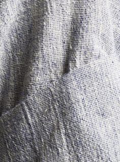 an up close view of the fabric on a piece of cloth