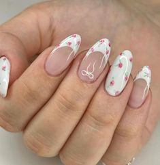 Baddie Acrylic Nails Short, Soft Grunge Nails, Classy Short Nail Designs, Birthday Core, Almond Tips, Mickey Nails, Romantic Nails, Short Almond, Grunge Nails