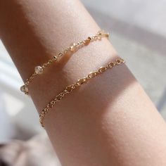 * DETAILS* This dainty bracelet is a perfect gift to the one you love or to yourself. A nice every day bracelet.  - Honey Citrine Faceted Rondelle Beads 3-4mm  - 14K Gold Plated Chain  - 14k Gold Filled Spring Ring Clasp - 14k Gold Filled Link Rings  - Bracelet has a 1" Extension  👉🏻You may also like 24K Gold Filled Twisted Link Chain Bracelet. https://www.etsy.com/JinnysJewelryBySeJin/listing/1072517040/24k-gold-filled-twisted-link-chain?utm_source=Copy&utm_medium=ListingManager&utm_campaign=Share&utm_term=so.lmsm&share_time=1642219501818 👉🏻For more birthstone bracelets, see https://www.etsy.com/shop/JinnysJewelryBySeJin You may also like  🌟Sapphire Bracelet.  https://www.etsy.com/JinnysJewelryBySeJin/listing/871033001/sapphire-14k-gold-filled-dainty-bracelet?utm_source=Copy&utm_medi Carnelian Bracelet, Special Birthday Gifts, Emerald Bracelet, Birthday Gift For Women, Emerald Bead, Birthstone Bracelet, Dainty Bracelet, Linking Rings, Sapphire Bracelet