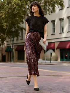 Lena Sequin Column Maxi Skirt - Brands We Love | New York & Company Outfit Maroon, Sequin Skirt Outfit, Sequined Skirt, Figure Dress, Midi Skirt Outfit, Workwear Essentials, Column Skirt, Wear To Work Dress, Fashion Bottoms