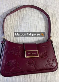 #fallaccessories #katespade #redpurse Kate Spade Red Bag, Maroon Purse, Red Kate Spade Purse, Maroon Bag, Shoulder Bag Outfit, Burgundy Purse, Red Purses