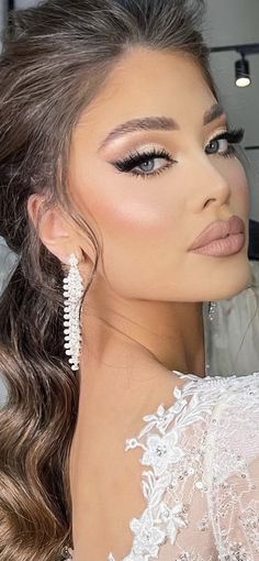 Bride Makeup Brown Eyes, Bridal Makeup For Blue Eyes, Glam Bride Makeup, Wedding Makeup For Blue Eyes, Wedding Makeup Blue, Summer Wedding Makeup, Dramatic Wedding Makeup, Pageant Makeup, Wedding Eyes