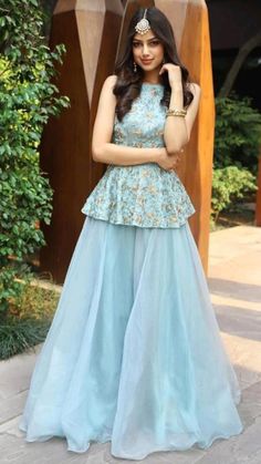 Blue Gowns, Long Gown Design, Lehnga Dress, Dresses Beautiful, Salwar Kamiz, Indian Dresses Traditional, Indian Gowns Dresses