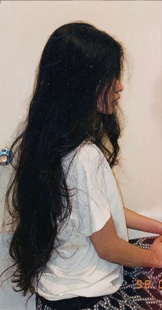 Dark Hair Black, Haircut Aesthetic, Long Messy Hair, V Shape Hair, Hair Black Hair, Black Wavy Hair