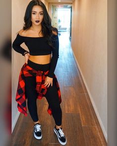 Sweater And Leggings, Black Two Piece Set, Flannel Outfits, Black Two Piece, Off The Shoulder Sweater, Everyday Outfit, Fall Fashion Outfits, Teenage Fashion Outfits, Edgy Outfits