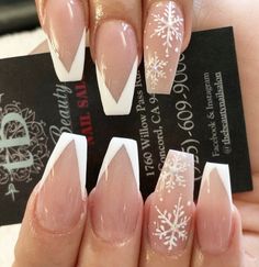 Christmas Nails Simple Classy Coffin, Holiday Nails Ballerina Shape, Christmas Nails Acrylic Ballerina, Simple Christmas Nails Winter White, White French Snowflake Nails, Holiday Nails Coffin Christmas, Coffin Winter Nail Ideas, French Tip Acrylic Nails With Snowflake, Coffin Nail Designs Winter