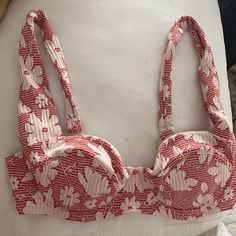 Never Worn Bikini Floral Texture Top Small Out From Under-Urban Outfitters Floral Texture, Womens Swim, Red White, Urban Outfitters, Red And White, Swimming, Texture, Floral, Red